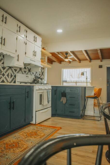 הוילה אלבוקרקי Casa Charleston-3Br-2Bath-Hot Tub-Pet Friendly-No Pet Fees! מראה חיצוני תמונה
