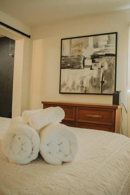 הוילה אלבוקרקי Casa Charleston-3Br-2Bath-Hot Tub-Pet Friendly-No Pet Fees! מראה חיצוני תמונה