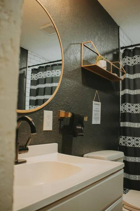 הוילה אלבוקרקי Casa Charleston-3Br-2Bath-Hot Tub-Pet Friendly-No Pet Fees! מראה חיצוני תמונה