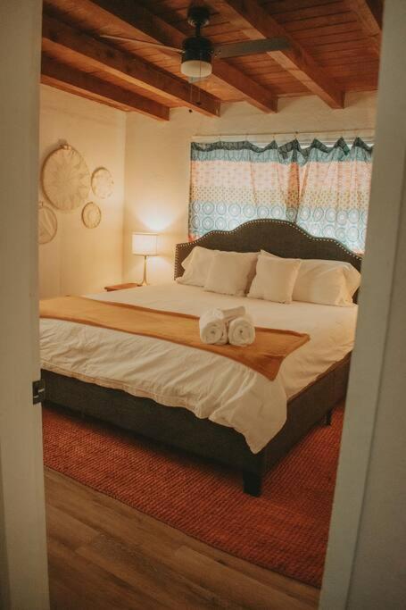 הוילה אלבוקרקי Casa Charleston-3Br-2Bath-Hot Tub-Pet Friendly-No Pet Fees! מראה חיצוני תמונה