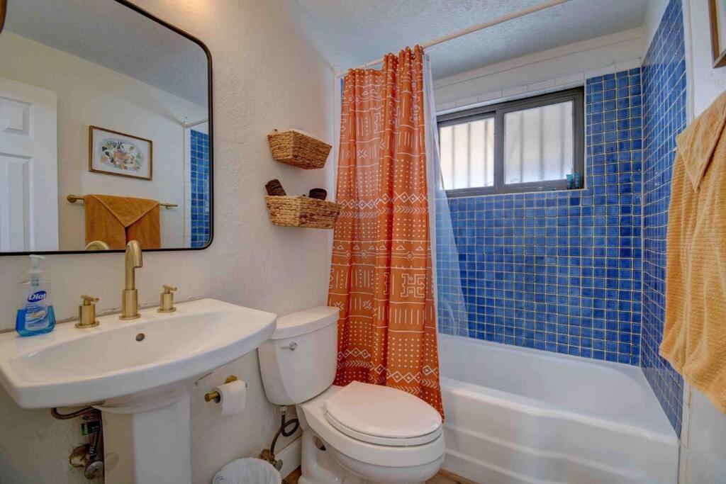 הוילה אלבוקרקי Casa Charleston-3Br-2Bath-Hot Tub-Pet Friendly-No Pet Fees! מראה חיצוני תמונה