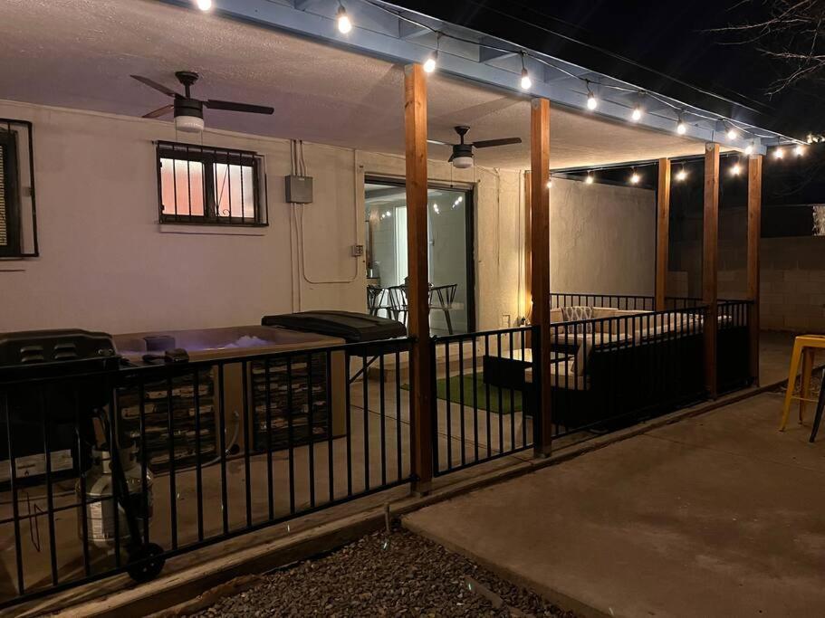 הוילה אלבוקרקי Casa Charleston-3Br-2Bath-Hot Tub-Pet Friendly-No Pet Fees! מראה חיצוני תמונה