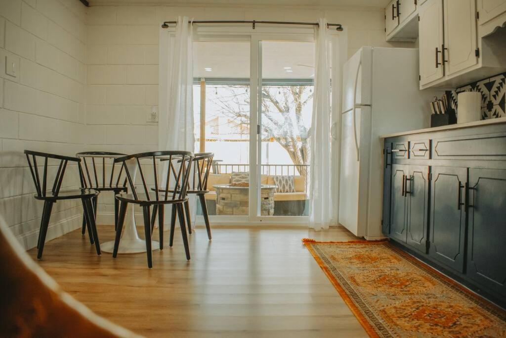 הוילה אלבוקרקי Casa Charleston-3Br-2Bath-Hot Tub-Pet Friendly-No Pet Fees! מראה חיצוני תמונה