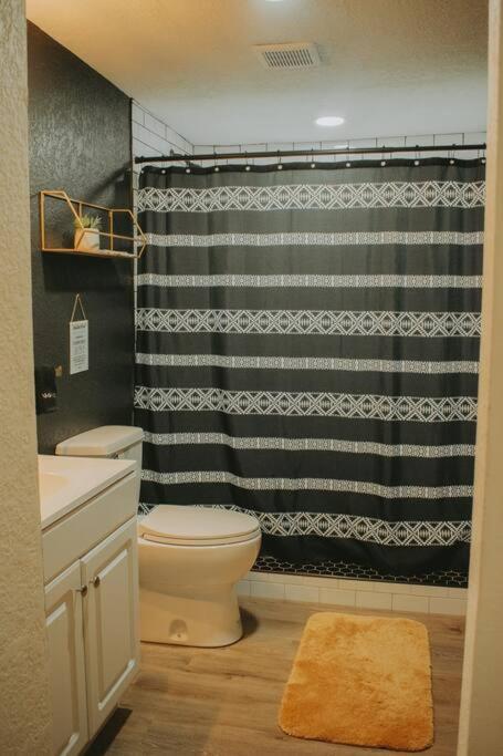 הוילה אלבוקרקי Casa Charleston-3Br-2Bath-Hot Tub-Pet Friendly-No Pet Fees! מראה חיצוני תמונה
